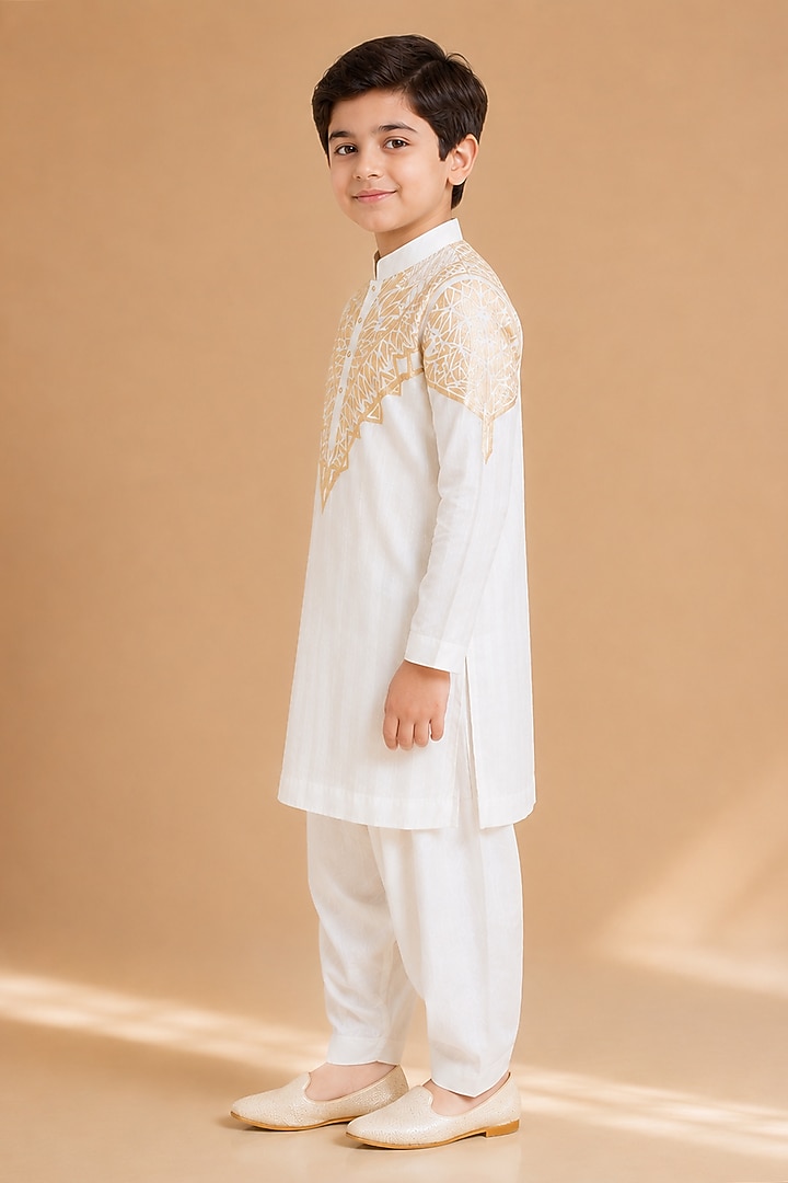 Ivory Silk Applique Embroidered Kurta For Boys by Arun Verma Kids at Pernia's Pop Up Shop