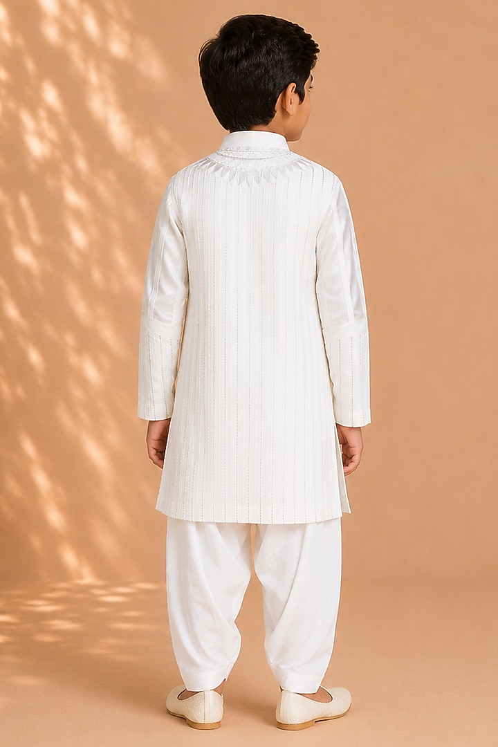 Ivory Silk Embroidered Kurta For Boys by Arun Verma Kids at Pernia's Pop Up Shop