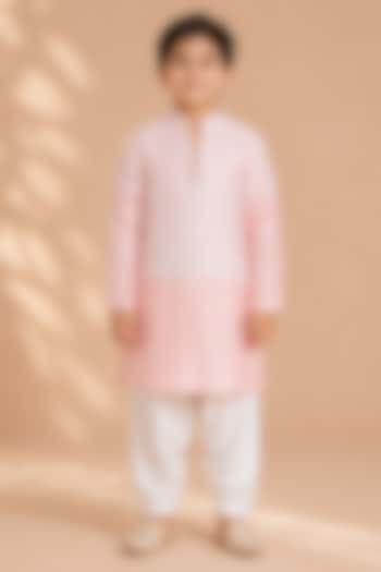 Pink Silk Embroidered Kurta For Boys by Arun Verma Kids at Pernia's Pop Up Shop