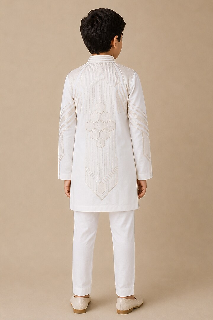 Ivory Silk Embroidered Kurta For Boys by Arun Verma Kids at Pernia's Pop Up Shop