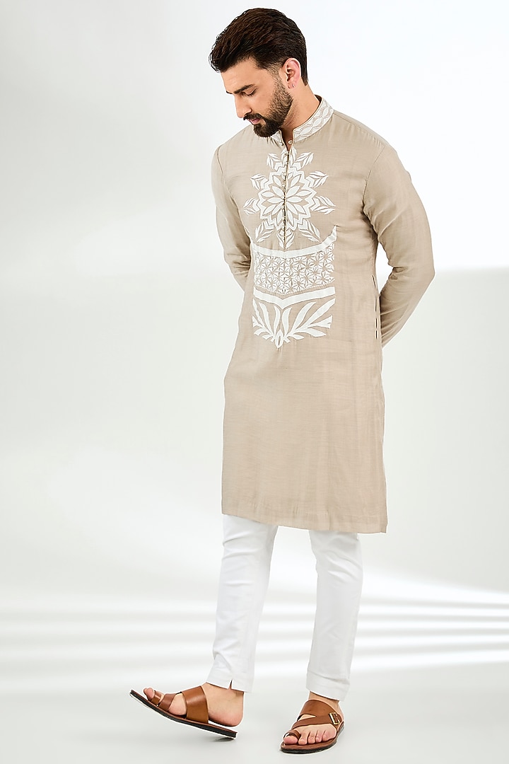 Beige Chanderi Silk Resham Embroidered Kurta by Arun Verma at Pernia's Pop Up Shop