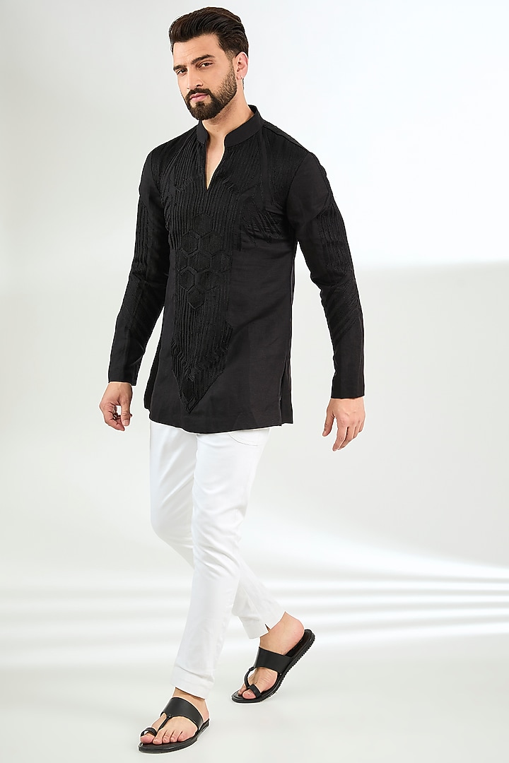 Black Linen Resham & Aari Embroidered Short Kurta by Arun Verma at Pernia's Pop Up Shop