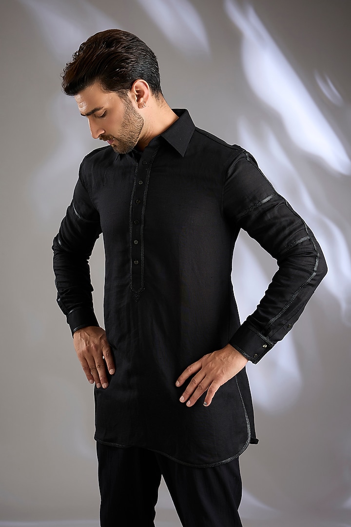 Black Linen Kurta by Arun Verma at Pernia's Pop Up Shop