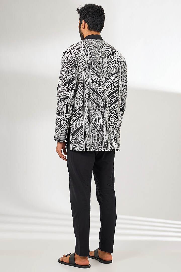 Black Chanderi Resham Embroidered Kurta by Arun Verma at Pernia's Pop Up Shop