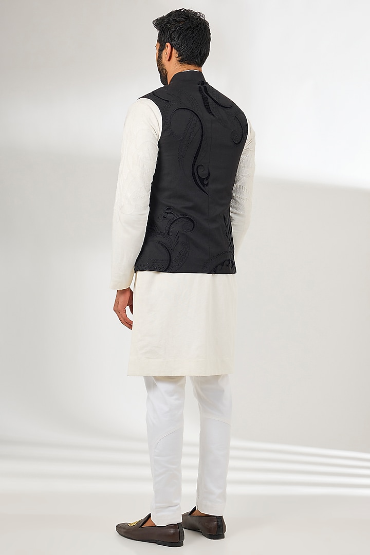 Black Linen Resham Embroidered Bundi Jacket by Arun Verma at Pernia's Pop Up Shop