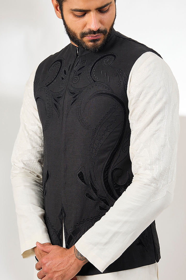 Black Linen Resham Embroidered Bundi Jacket by Arun Verma at Pernia's Pop Up Shop