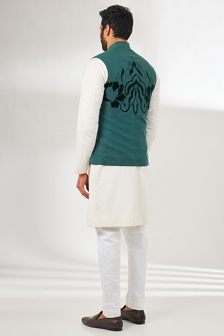 Emerald Green Silk Chanderi Applique Embroidered Bundi Jacket by Arun Verma at Pernia's Pop Up Shop