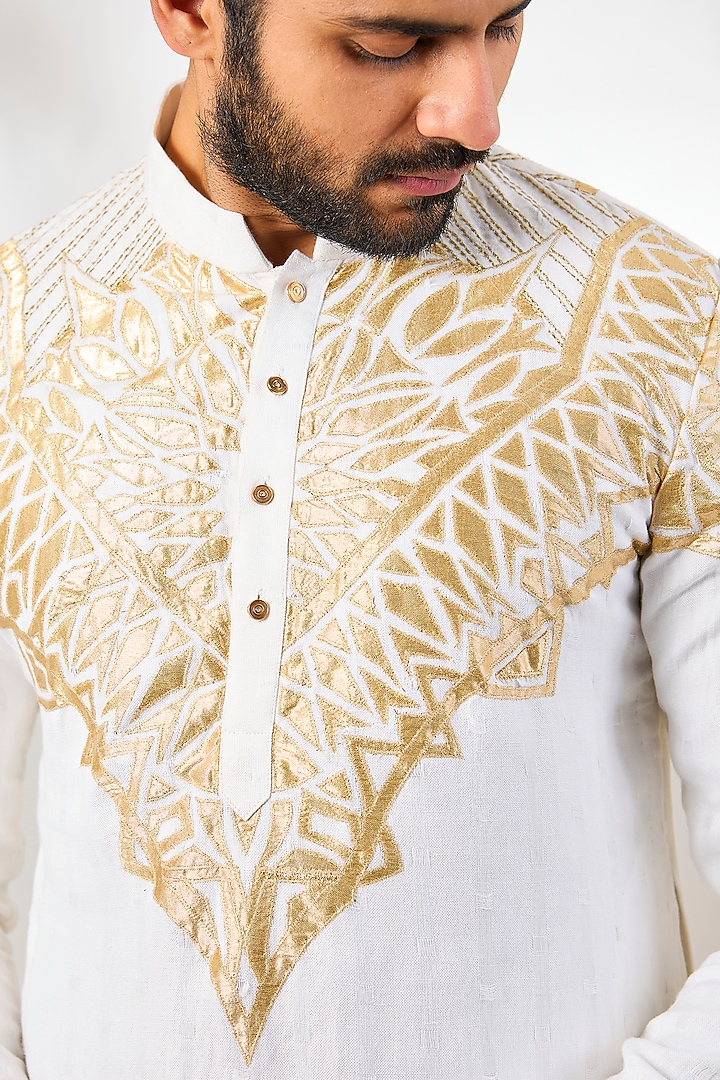 Ivory Chanderi Applique Embroidered Long Kurta by Arun Verma at Pernia's Pop Up Shop