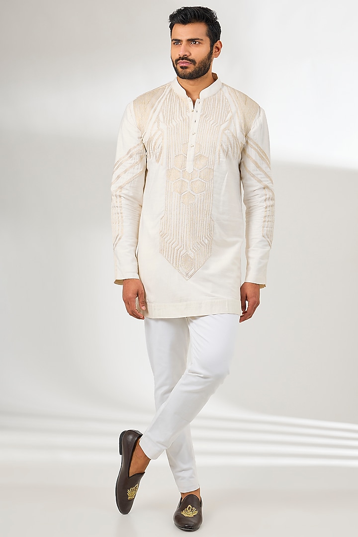Ivory Silk Resham & Aari Embroidered Short Kurta by Arun Verma at Pernia's Pop Up Shop