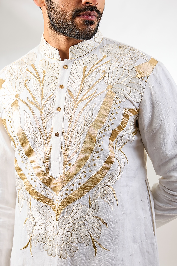 Ivory Chanderi Applique & Thread Work Kurta by Arun Verma at Pernia's Pop Up Shop