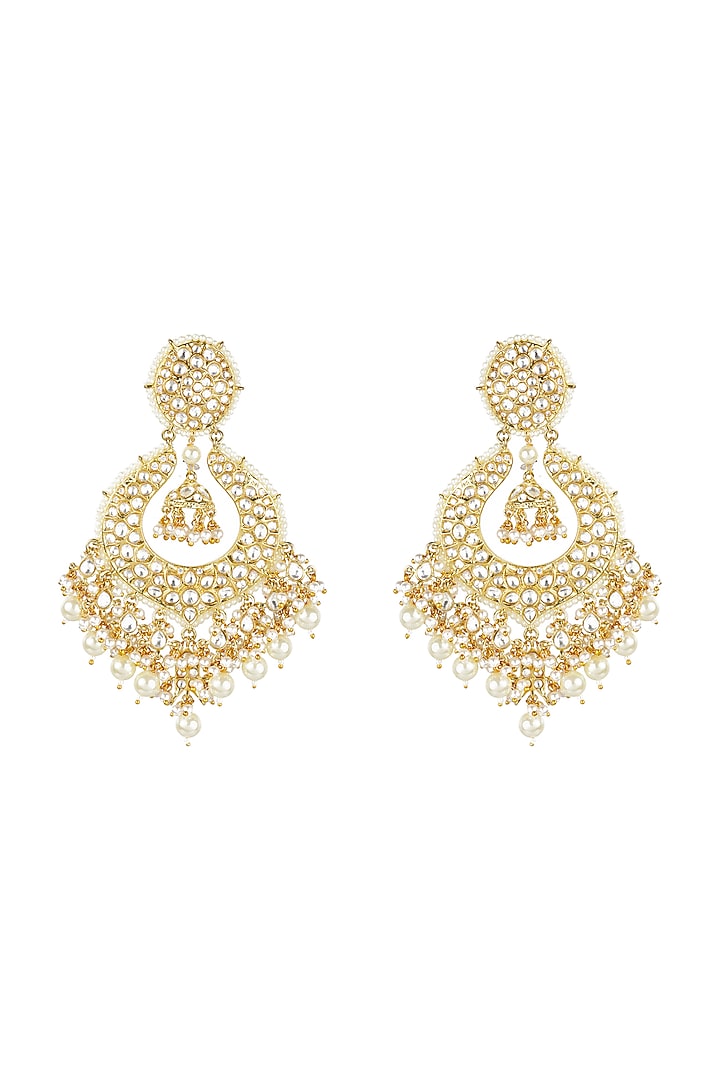 Gold Finish Kundan Earrings With Maang Tikka by Aura Trends at Pernia's Pop Up Shop