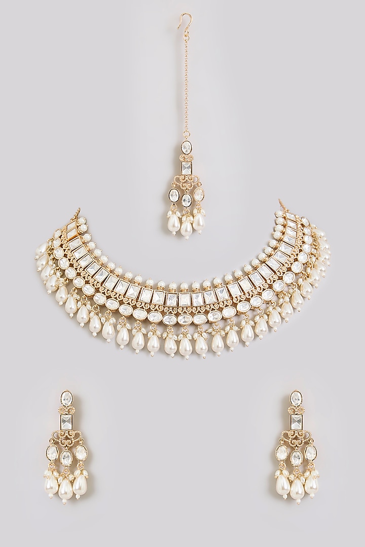 Gold Finish Kundan Polki & Pearl Drop Maangtikka by Aura Trends at Pernia's Pop Up Shop