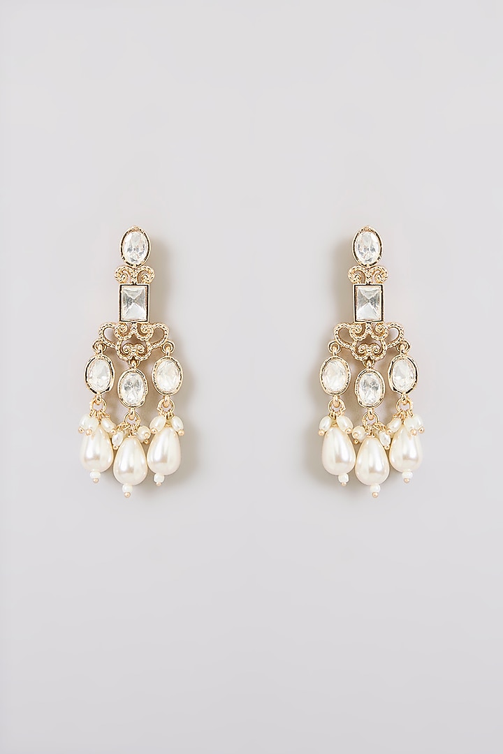 Gold Finish Kundan Polki & Pearl Drop Maangtikka by Aura Trends at Pernia's Pop Up Shop