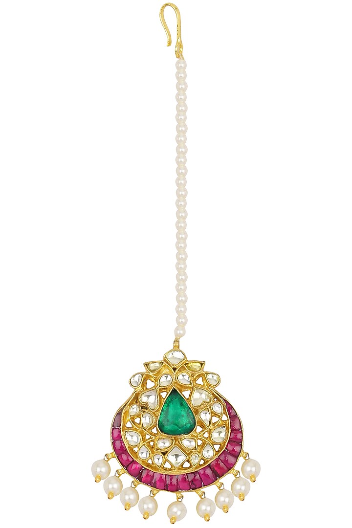 Auraa Trends presents Gold finish kundan stone and pearl maang tikka available only at Pernia's Pop Up Shop.