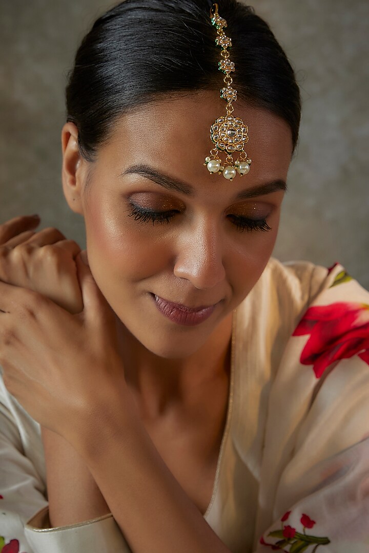 Gold Plated Kundan & Green Stone Maangtikka by Auraa Trends at Pernia's Pop Up Shop