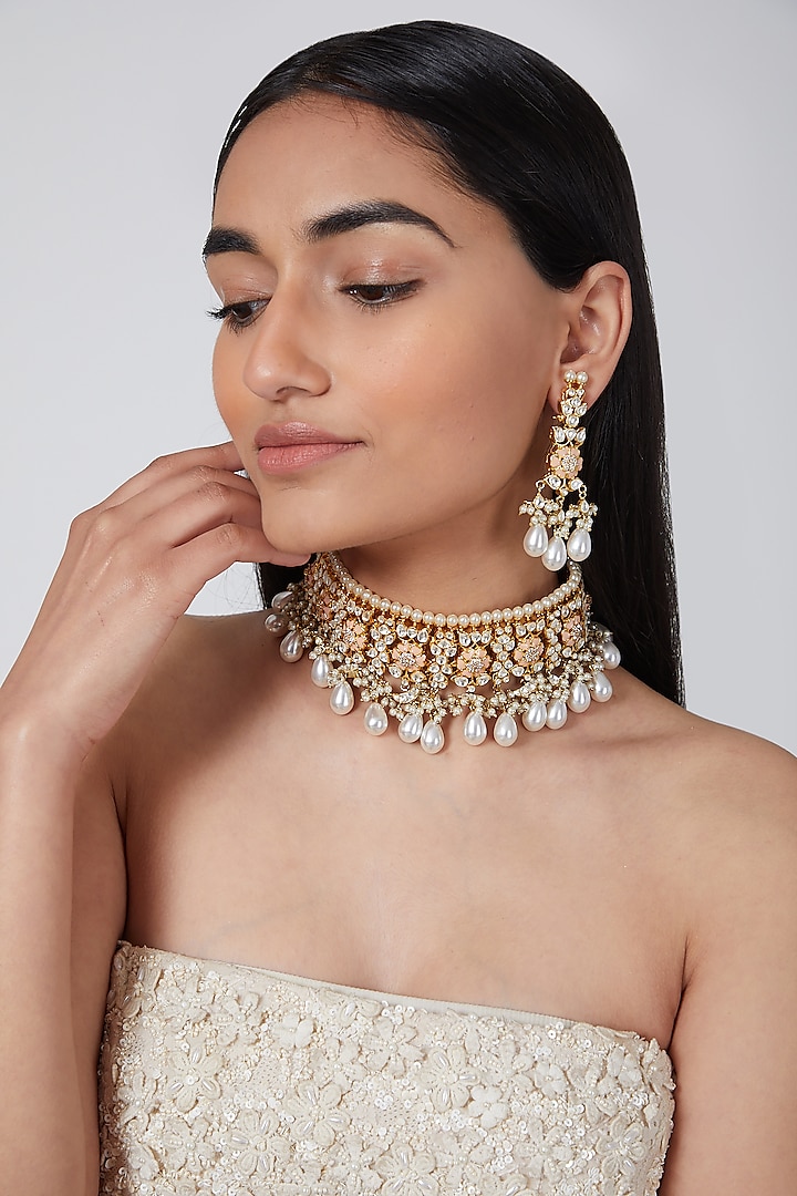 Gold Plated Kundan Peach Stones Necklace Set by Auraa Trends