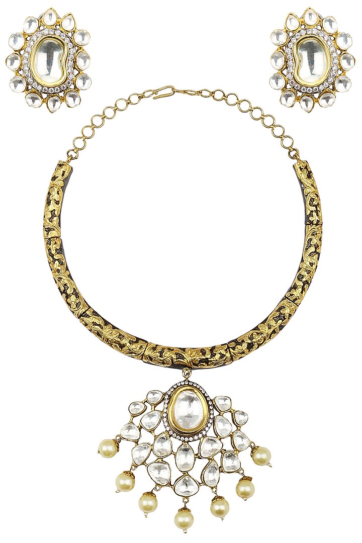 Auraa Trends presents Antique gold finish kundan studded hasli available only at Pernia's Pop Up Shop.