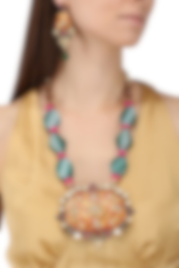 Gold Plated Kundan and Enameled Necklace Set by Auraa Trends