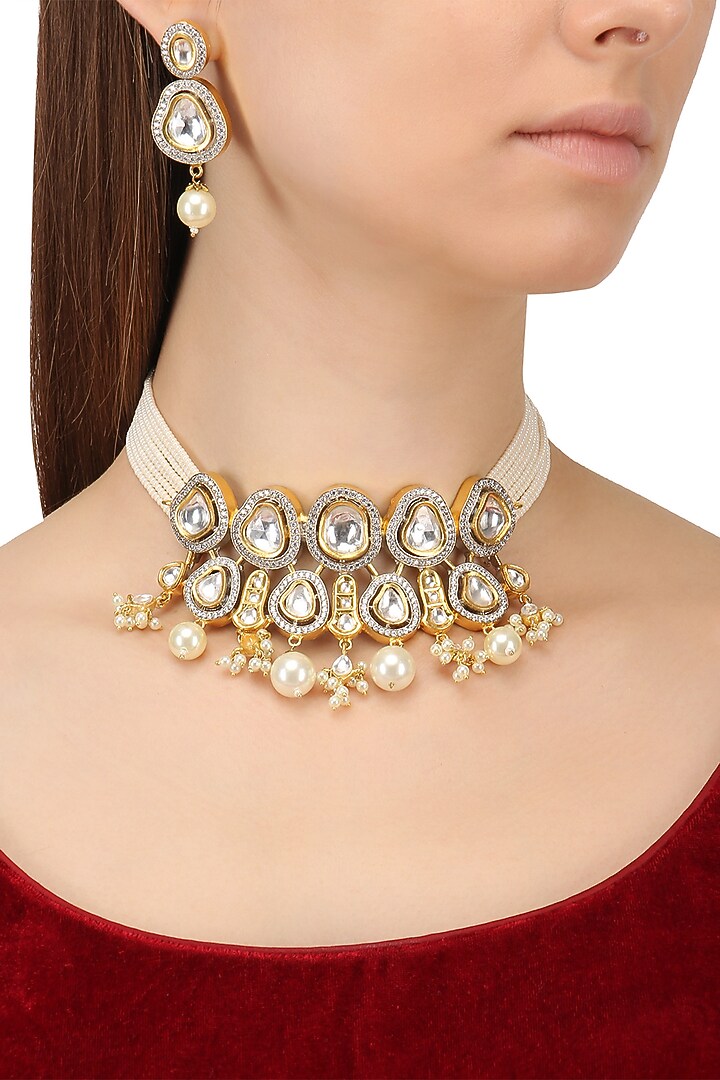 Gold finish kundan and pearl choker necklace set available only at Pernia's Pop Up Shop.