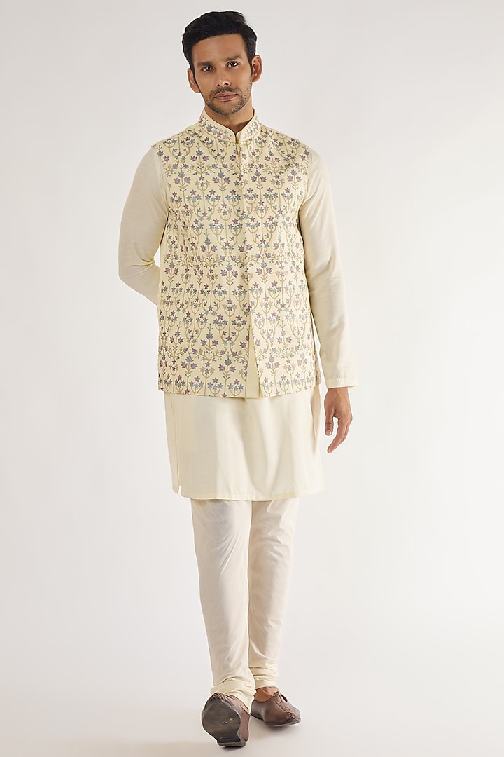 Light Cream Silk Embroidered Bundi Jacket Set by AVEGA at Pernia's Pop Up Shop