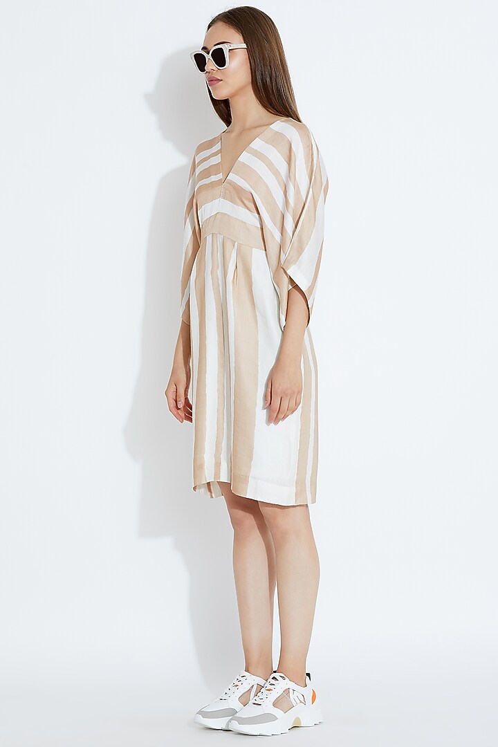 Beige & White Printed Vacation Dress by Aartivijay Gupta at Pernia's Pop Up Shop