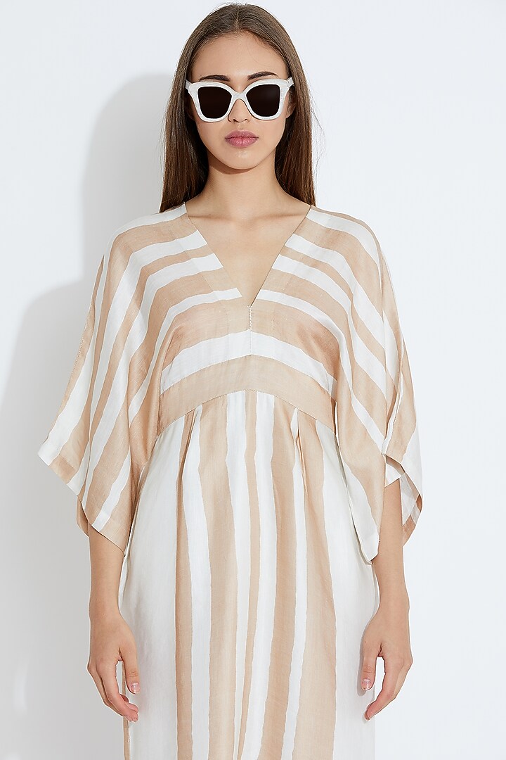 Beige & White Printed Vacation Dress by Aartivijay Gupta at Pernia's Pop Up Shop