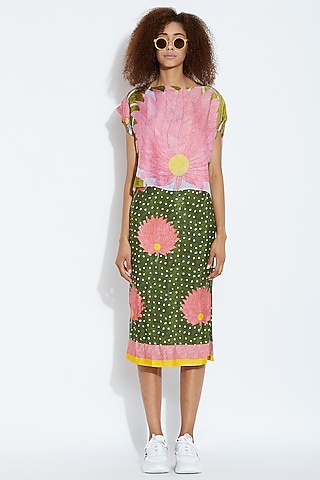 Green Lotus Printed Skirt by Aartivijay Gupta