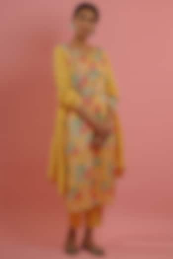 Yellow Muslin Printed & Embroidered Kurta Set by AVAHA at Pernia's Pop Up Shop
