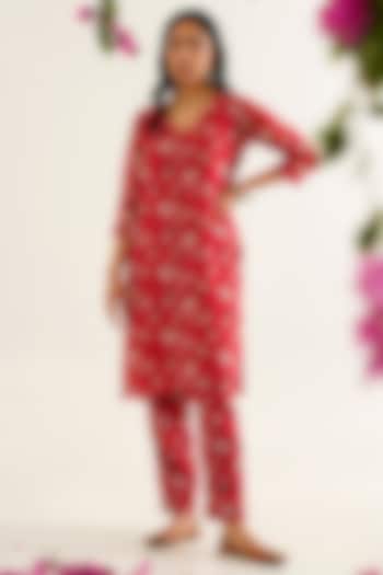 Red Georgette Floral Printed Kurta Set by AVAHA at Pernia's Pop Up Shop