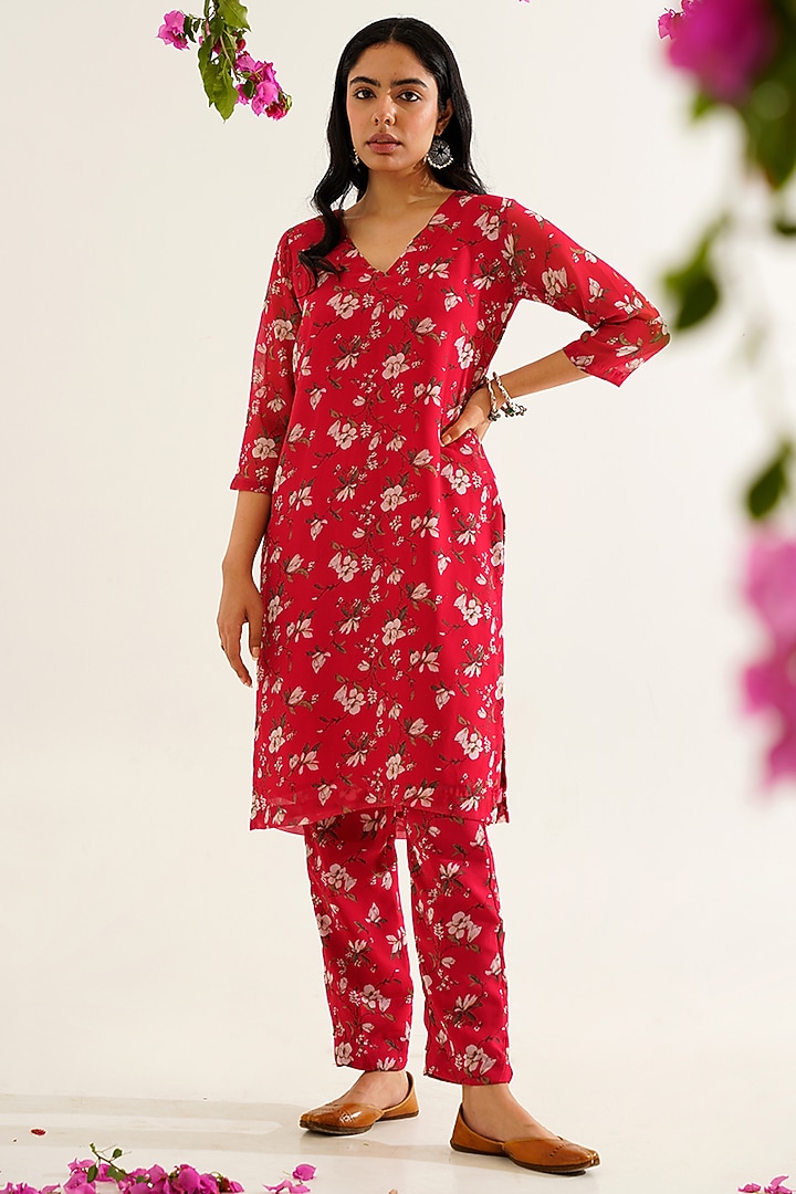 Red Georgette Floral Printed Kurta Set by AVAHA at Pernia's Pop Up Shop