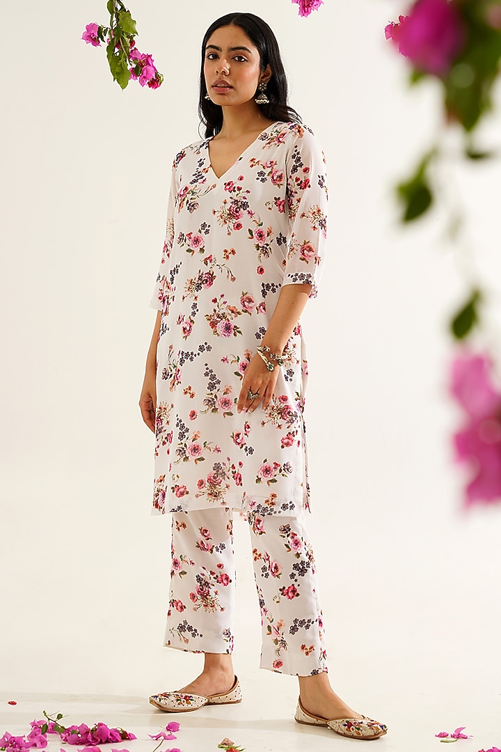 White Georgette Floral Printed Kurta Set by AVAHA at Pernia's Pop Up Shop
