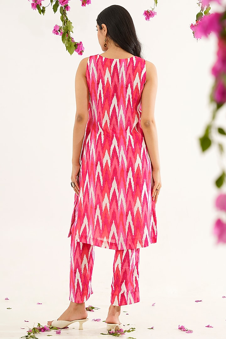 Pink Chinnon Chiffon Printed Kurta Set by AVAHA at Pernia's Pop Up Shop