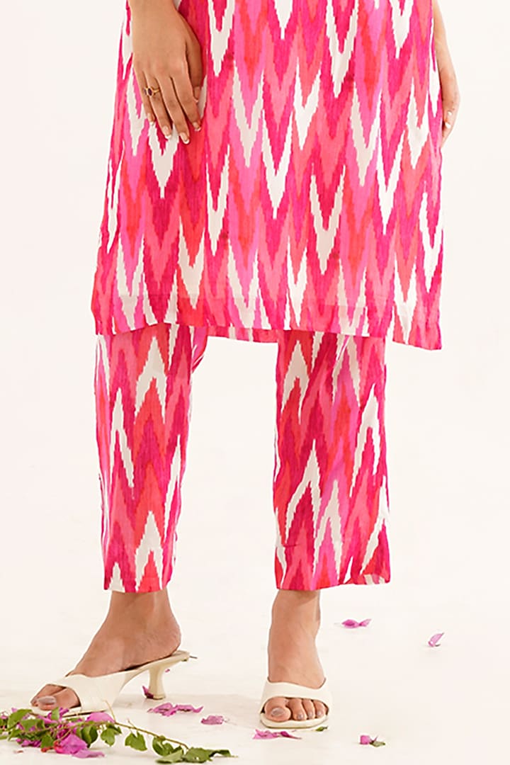 Pink Chinnon Chiffon Printed Kurta Set by AVAHA at Pernia's Pop Up Shop