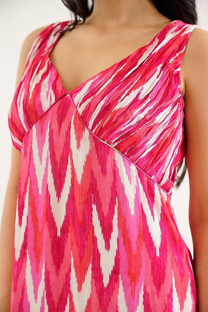 Pink Chinnon Chiffon Printed Kurta Set by AVAHA at Pernia's Pop Up Shop