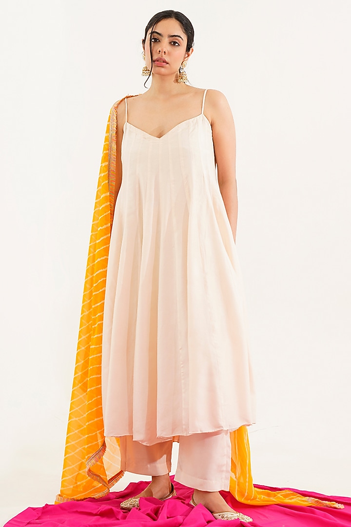 Off-White Dola Silk Kalidar Anarkali Set by AVAHA at Pernia's Pop Up Shop