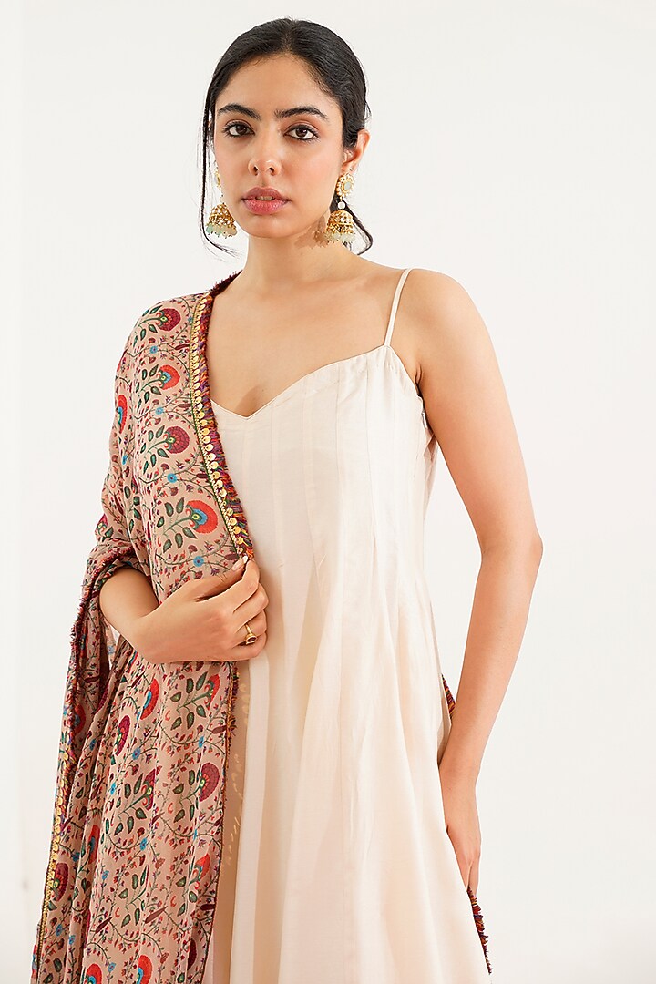 Off-White Dola Silk Kalidar Anarkali Set by AVAHA at Pernia's Pop Up Shop