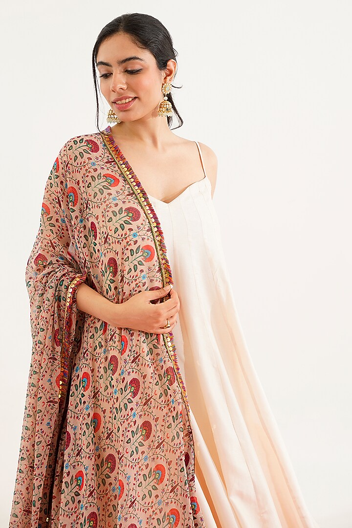 Off-White Dola Silk Kalidar Anarkali Set by AVAHA at Pernia's Pop Up Shop