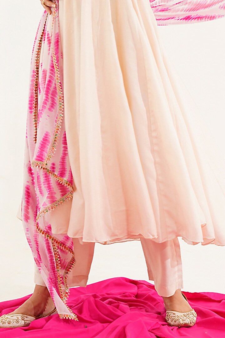 Off-White Dola Silk Kalidar Anarkali Set by AVAHA at Pernia's Pop Up Shop