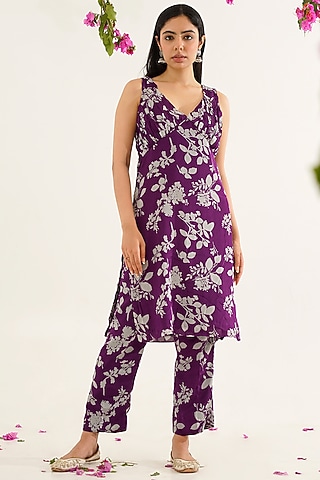 Purple Chinnon Chiffon Printed Kurta Set by AVAHA
