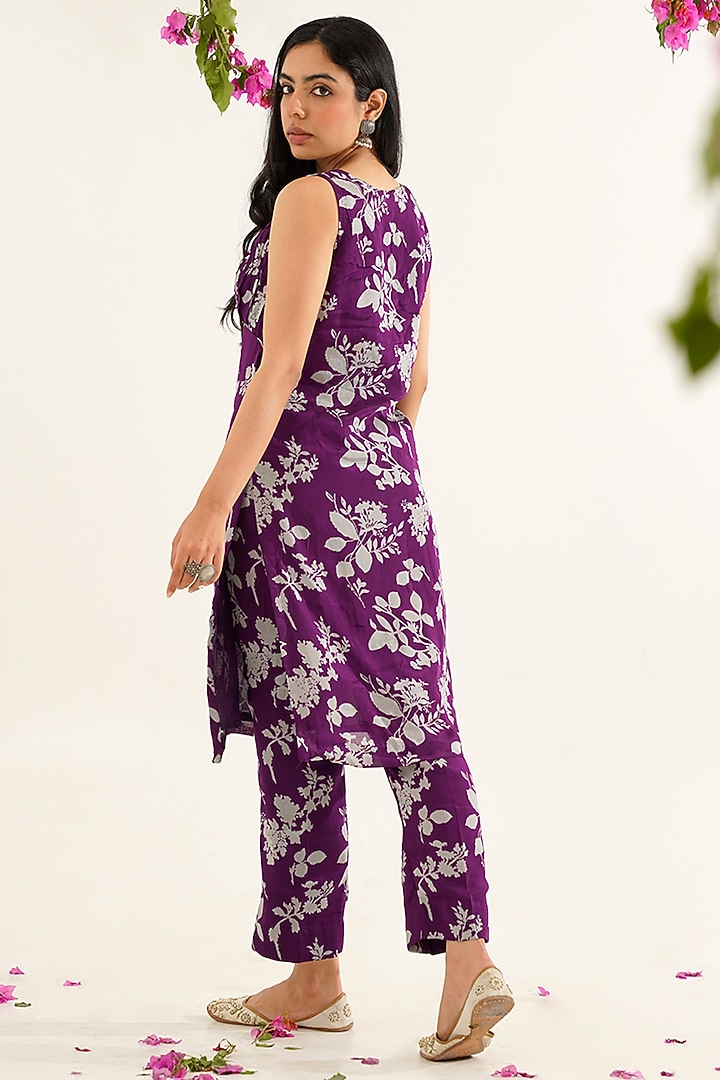 Purple Chinnon Chiffon Printed Kurta Set by AVAHA at Pernia's Pop Up Shop
