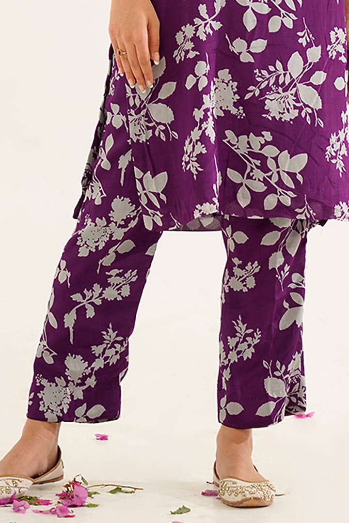 Purple Chinnon Chiffon Printed Kurta Set by AVAHA at Pernia's Pop Up Shop