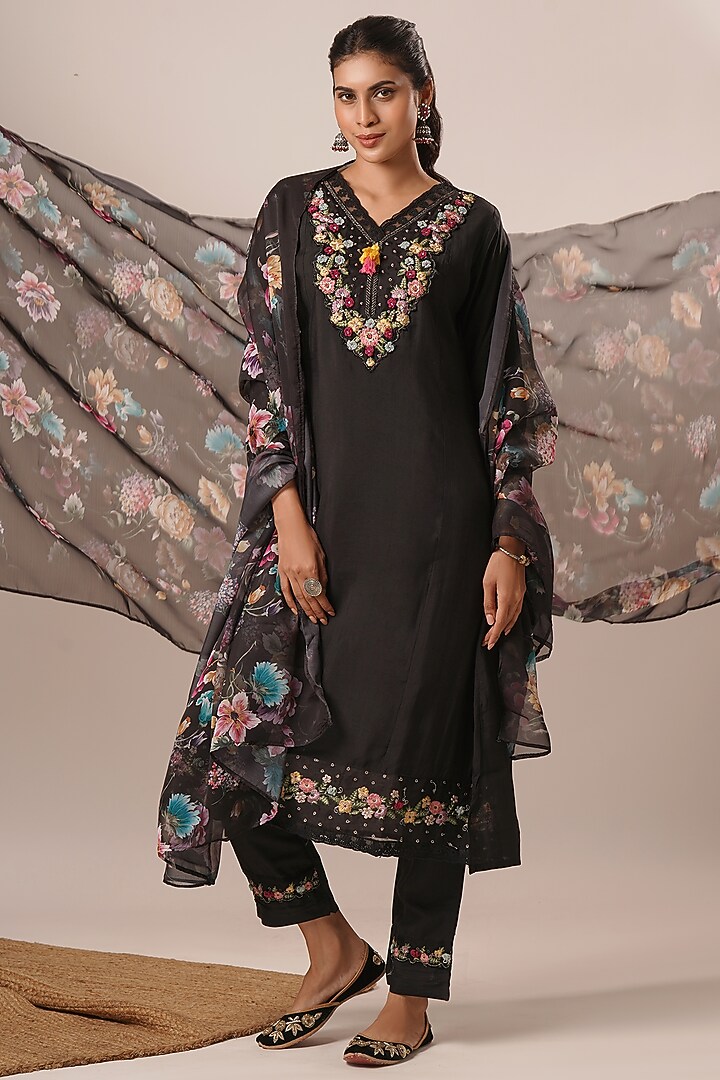 Black Pure Viscose Silk Thread Work A-Line Kurta Set by AVAHA at Pernia's Pop Up Shop