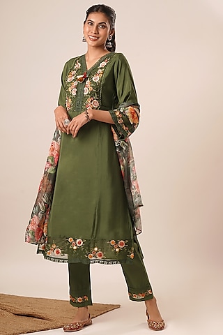 Green Pure Viscose Silk Thread Work A-Line Kurta Set by AVAHA