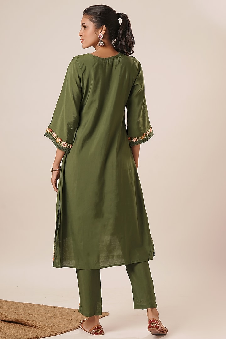 Green Pure Viscose Silk Thread Work A-Line Kurta Set by AVAHA at Pernia's Pop Up Shop