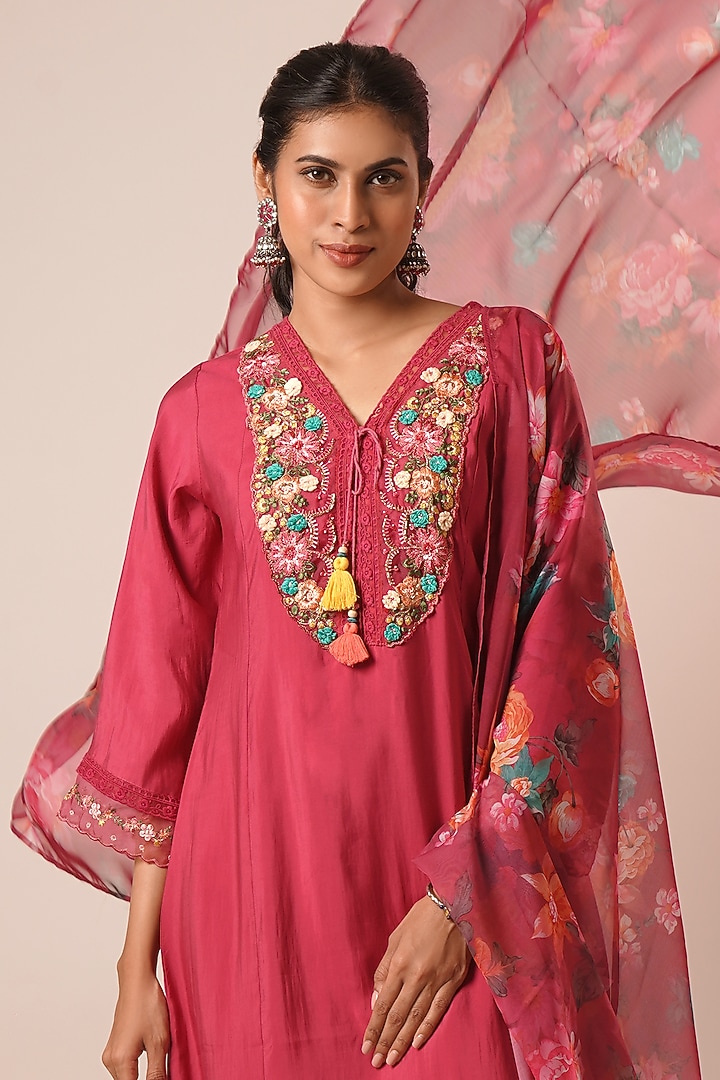 Pink Pure Viscose Silk Thread Work A-Line Kurta Set by AVAHA at Pernia's Pop Up Shop