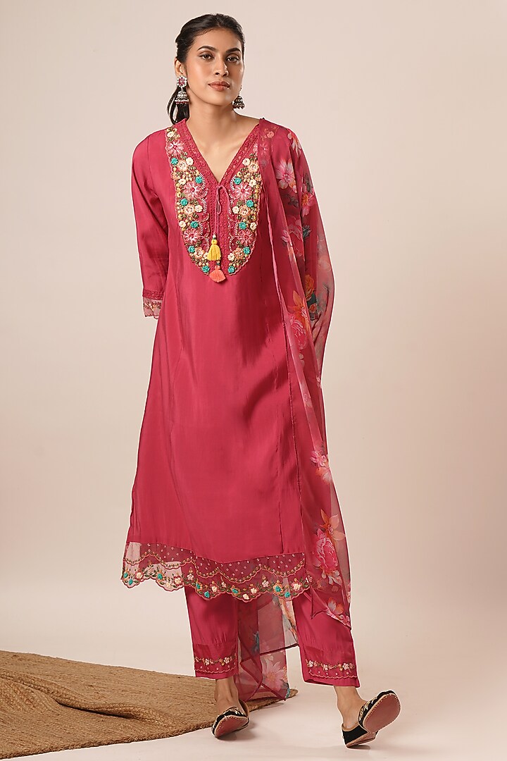 Pink Pure Viscose Silk Thread Work A-Line Kurta Set by AVAHA at Pernia's Pop Up Shop