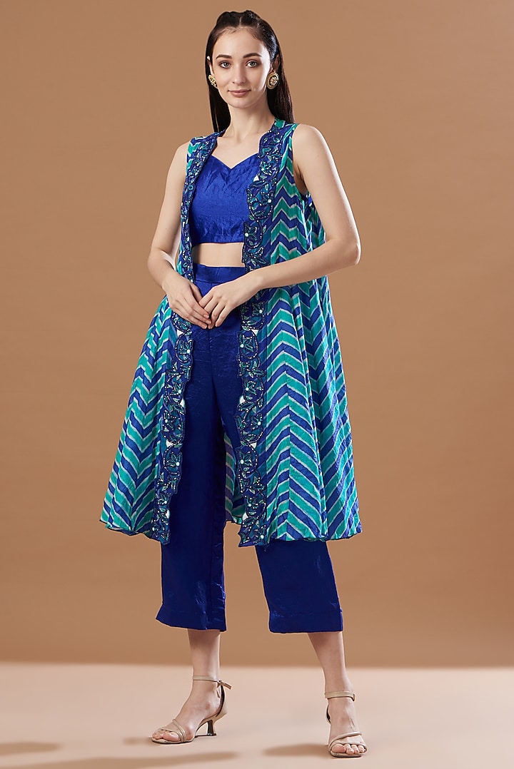 Turquoise Leheriya Printed Cape Set by Anvita Jain Label at Pernia's Pop Up Shop