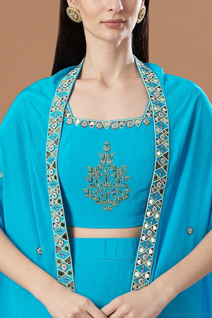 Blue Embroidered Cape Set by Anvita Jain Label at Pernia's Pop Up Shop