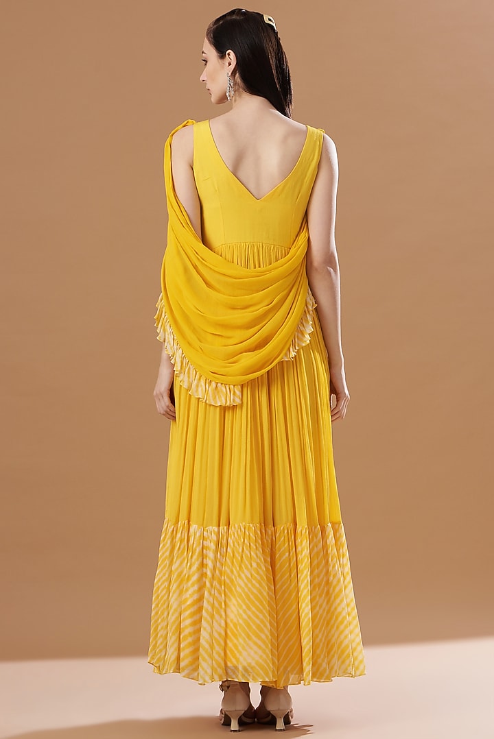 Yellow Leheriya Printed Engagement Gown by Anvita Jain Label at Pernia's Pop Up Shop