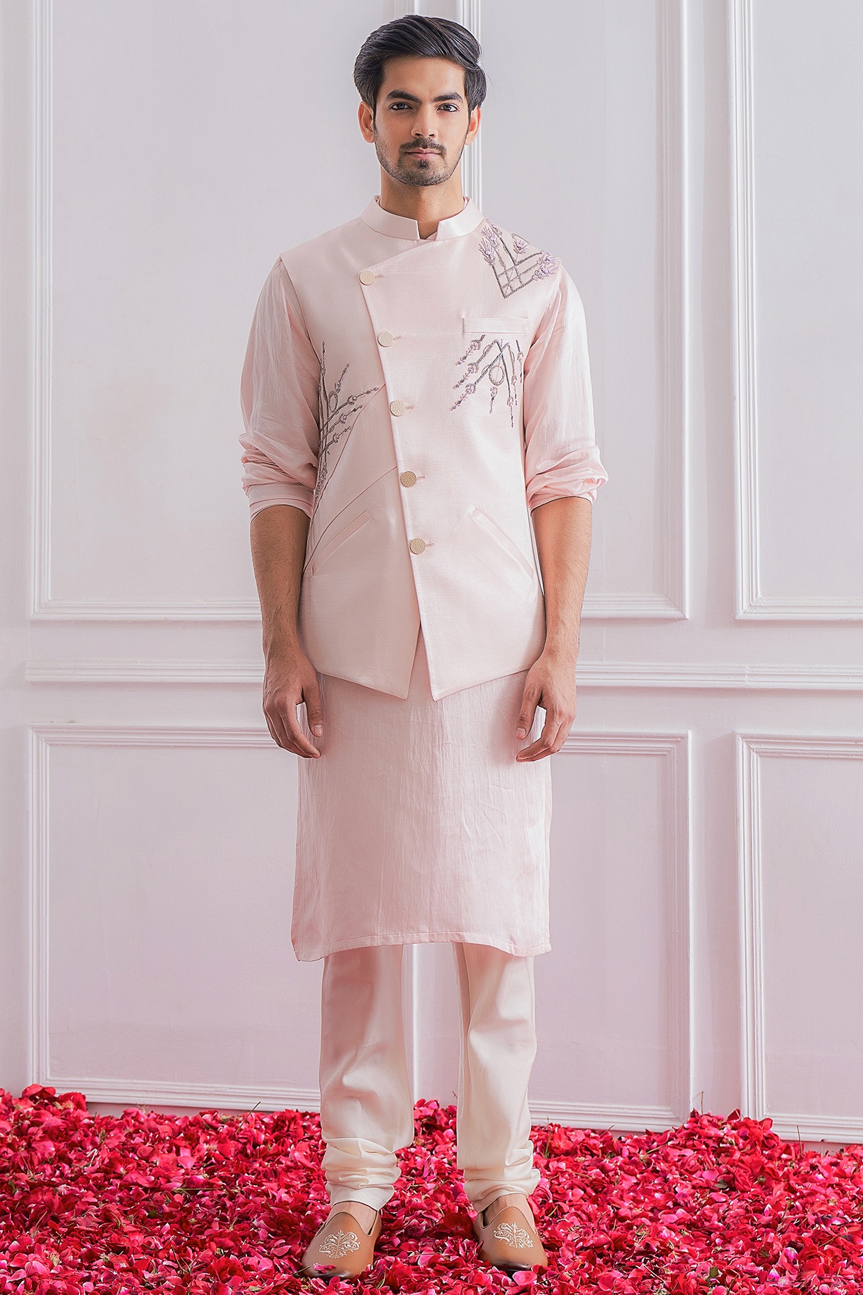 Buy Pink Handloom Katan Silk Handwoven Zari Work Banarasi Nehru Jacket For  Men by Weaver Story Online at Aza Fashions.